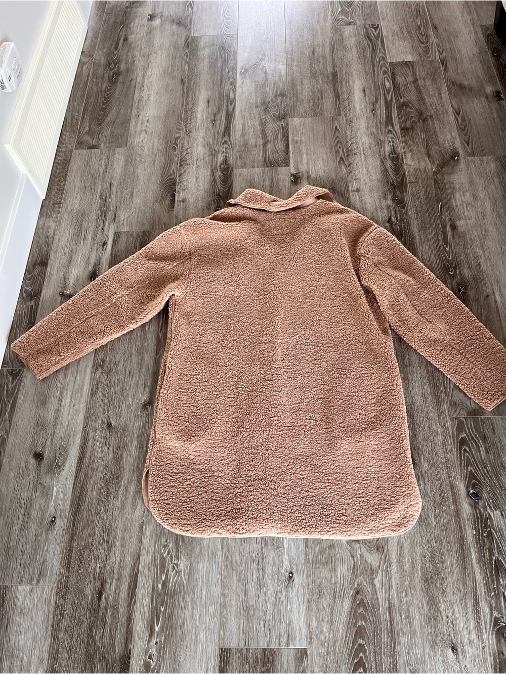 ICHI Women's Tan Faux Shearling Jacket
Size M
Excellent condition - Picture 10 of 16